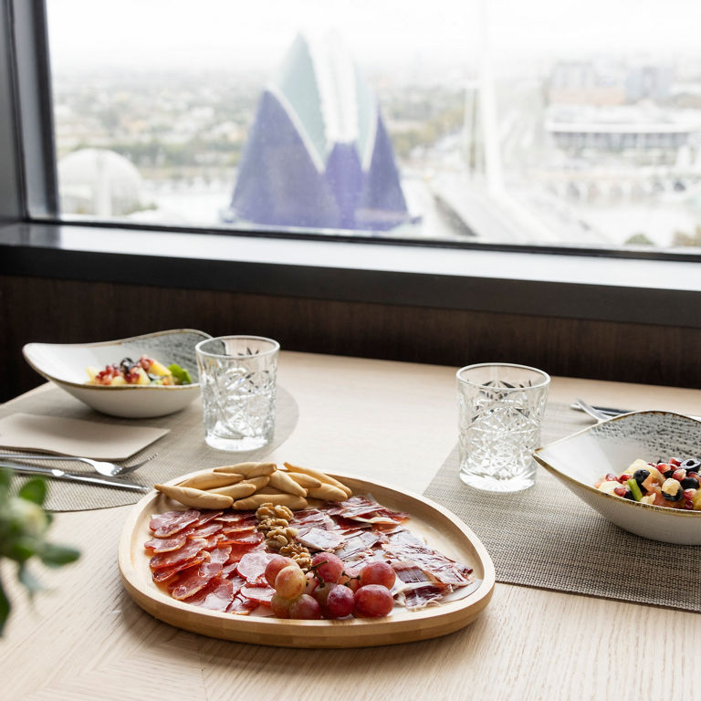 Lien vers la page dédiée à UMÁNIKO de l’hôtel ILUNION Aqua 4