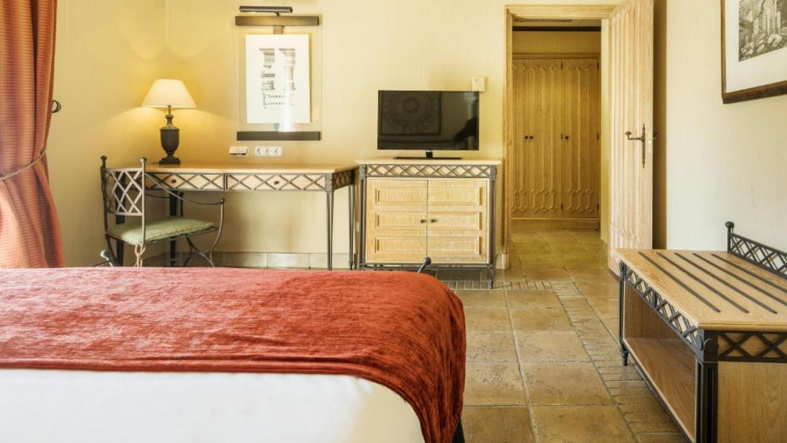 Ilunion Hotels
