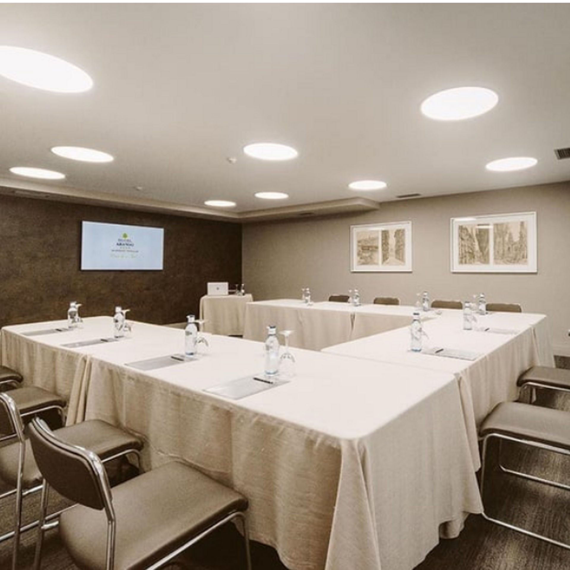  Salas para eventos no ILUNION Abando Bilbao