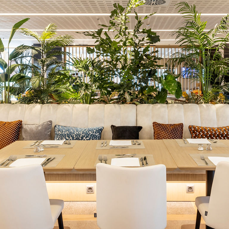 Enlace a la página de servicios del hotel ILUNION Barcelona