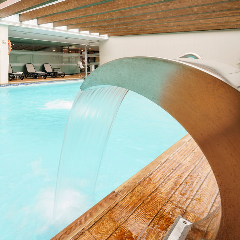 Link to the ILUNION Calas de Conil hotel services page