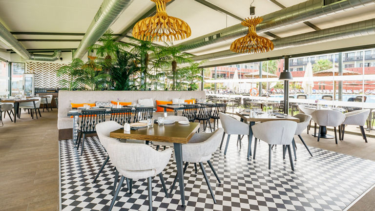 Enlace a la página de ofertas del hotel ILUNION Calas de Conil