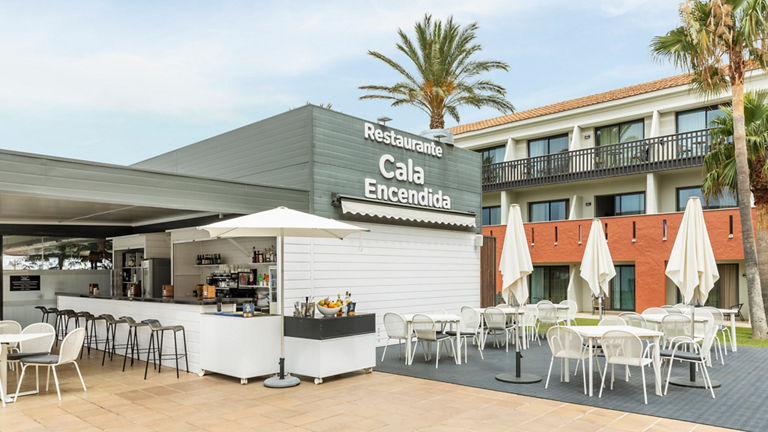 Enlace a la página de servicios del hotel ILUNION Calas de Conil