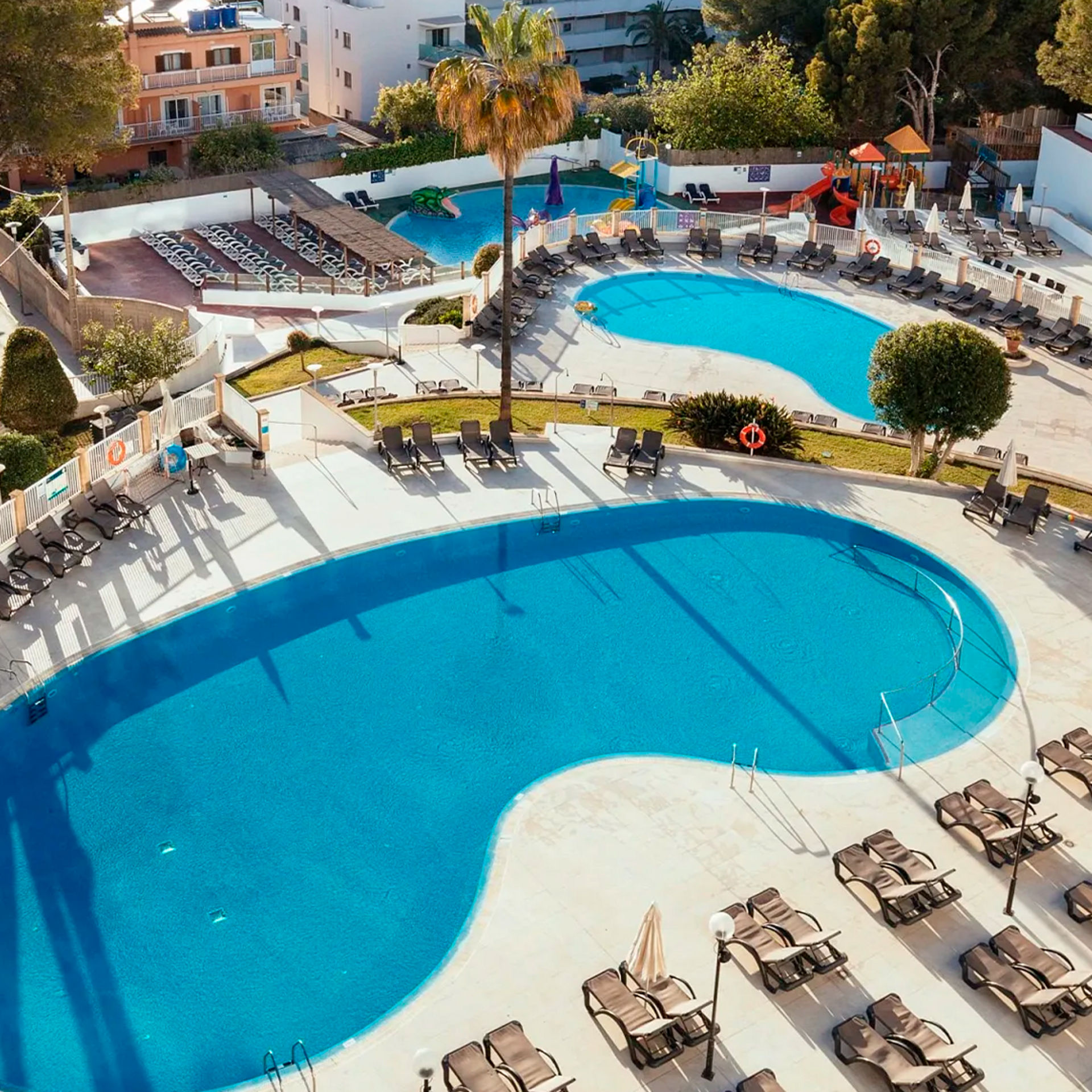 tres piscinas del hotel