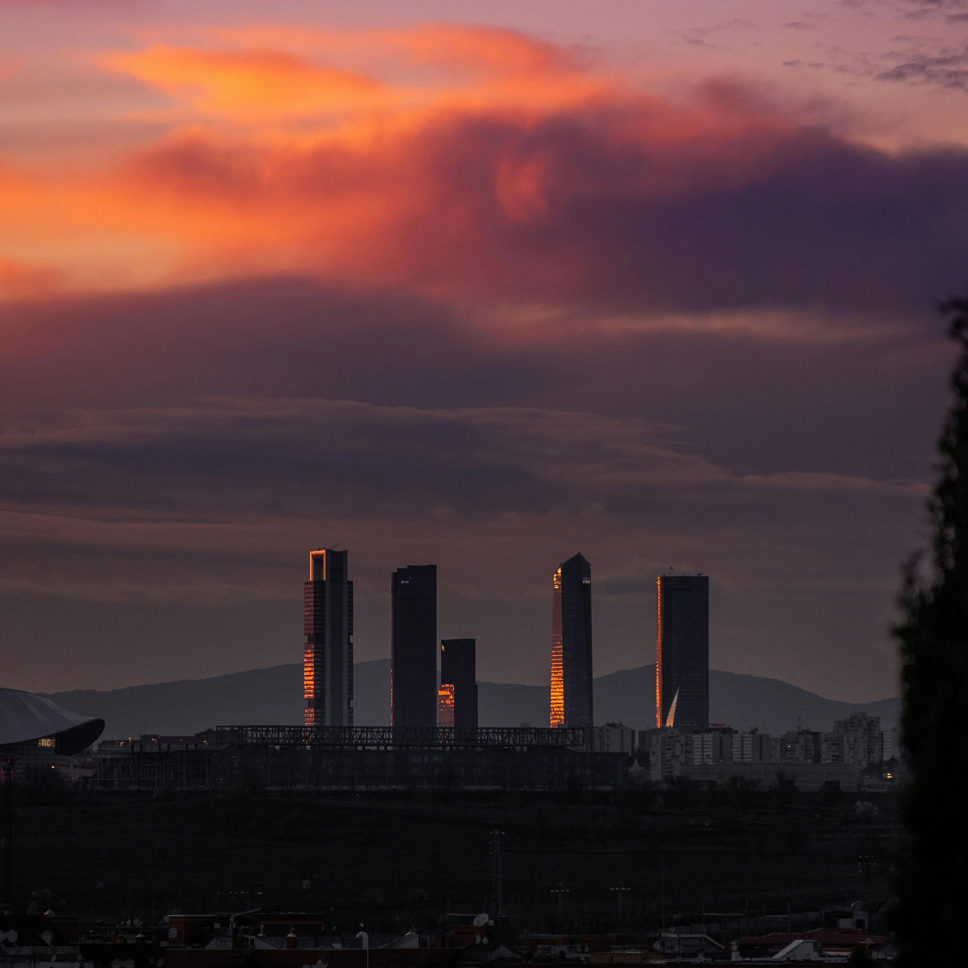 atardecer en Plaza Castilla de Madrid