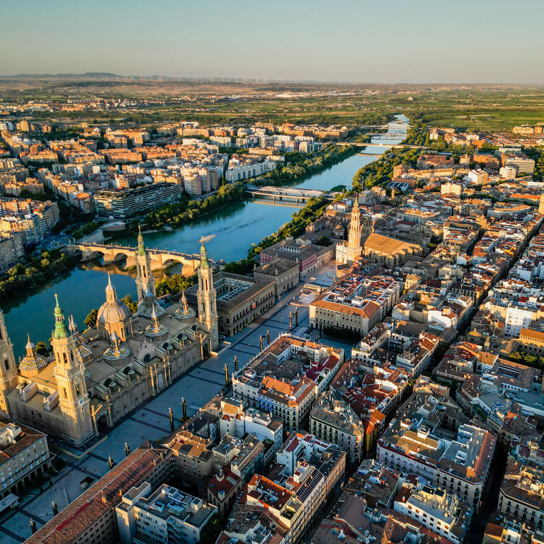 Enlace directo con información sobre Zaragoza, donde se ubica nuestro hotel ILUNION Romareda