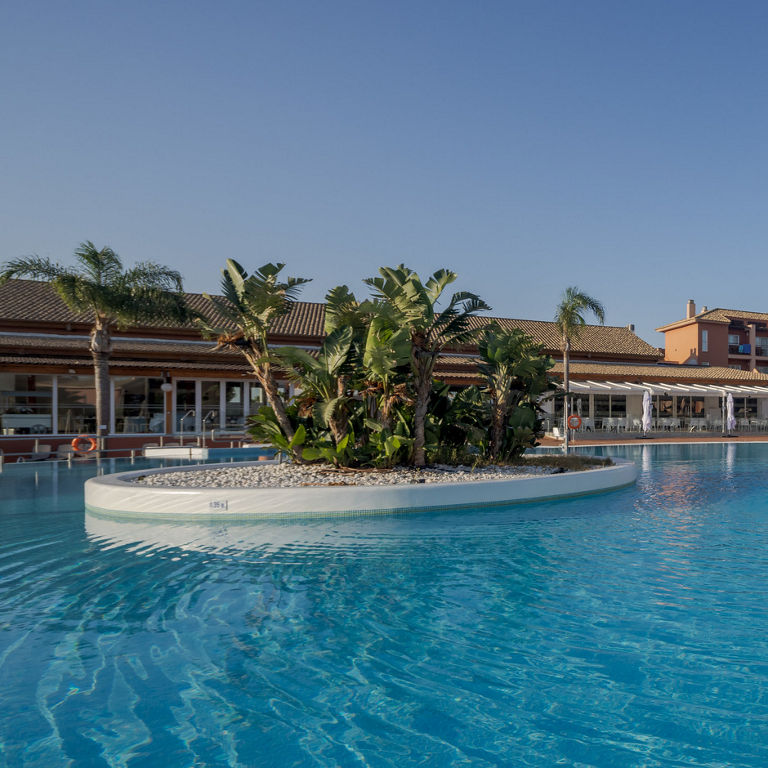 Enlace a la página de servicios del hotel ILUNION Sancti Petri