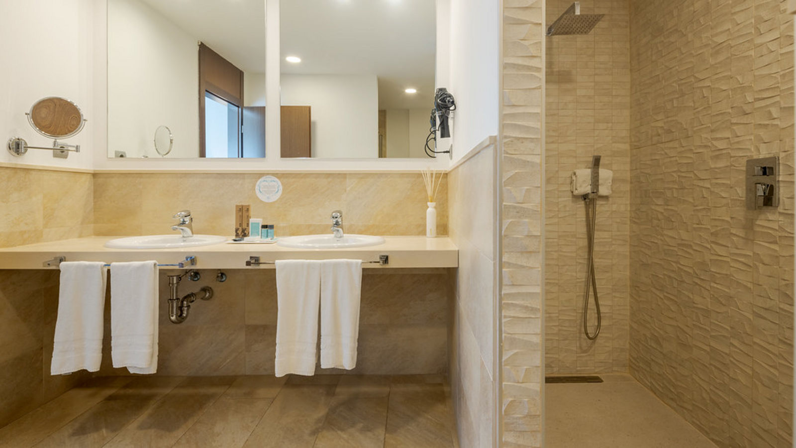 Ilunion Hotels