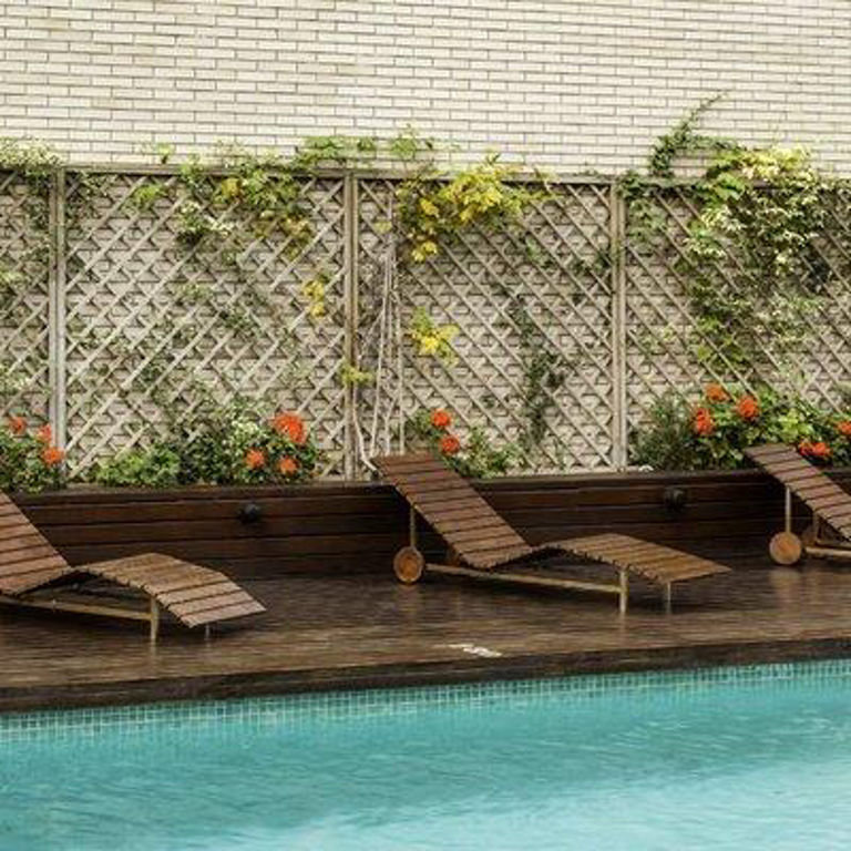 Enlace a la página de servicios del hotel ILUNION Valencia 4