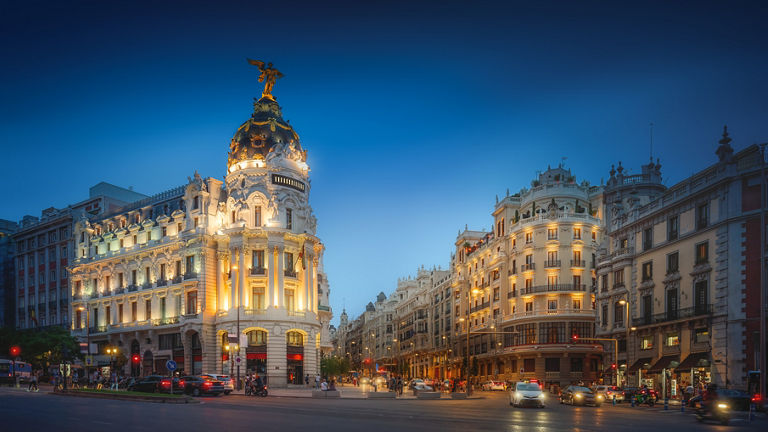 Enlace con información sobre Madrid, donde se ubica nuestro hotel ILUNION Suites Madrid