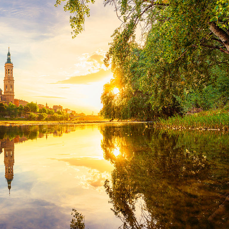 Link direto para informações sobre Saragoça, onde se situa o nosso hotel ILUNION Romareda.