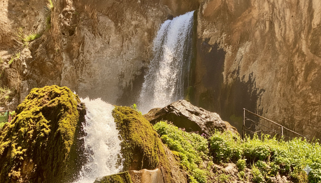 osh_abshir-ata_waterfall