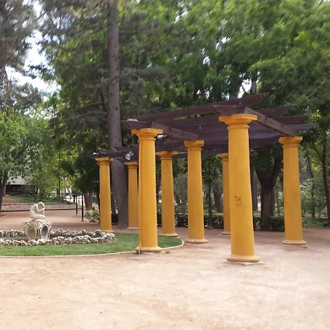 Fuente del Espejo del Parque Abelardo Sánchez. en Albacete