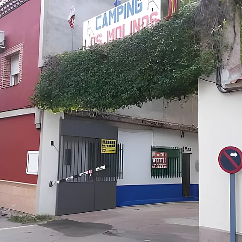 Entrada al Camping Los Mollinos