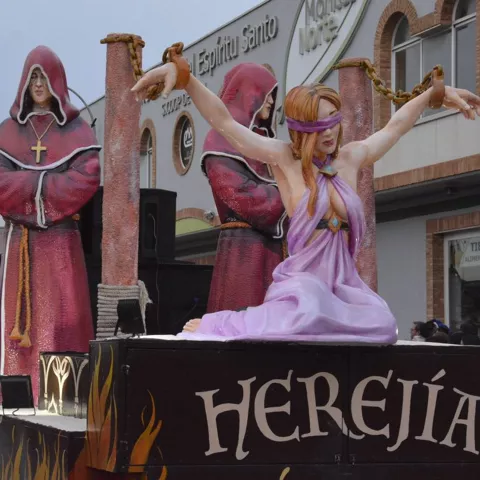 Cabalgata en el carnaval de Malagón