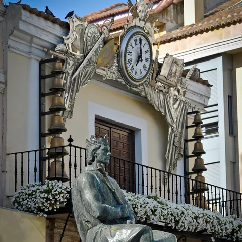 Detalle del reloj carrillón de la Casa del Arco de Ciudad Real