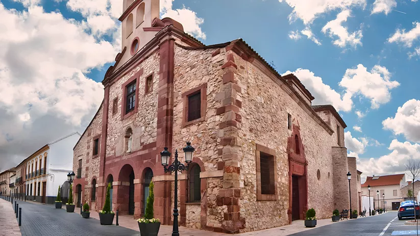 Exterior del convento del Carmen en Campo de Criptana