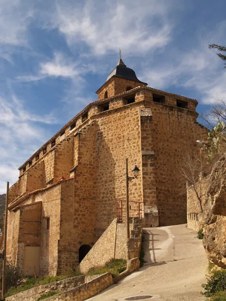 Exterior de la iglesia de la Asunción de Yeste