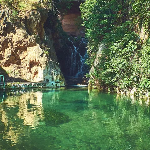 Piscina natural Charco de las Canales en Letur