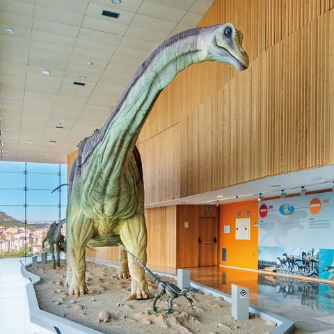 Recreación de un dinosaurio en el Museo Paleontológico de Cuenca