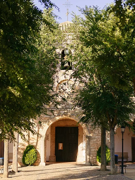 Portada del Santuario del Cristo de Villajos en Campo de Criptana