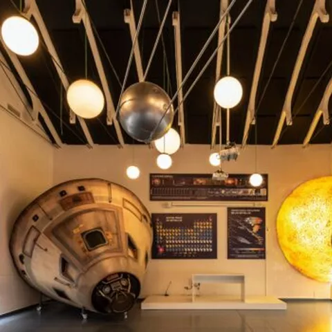 Sala expositiva sobre el sistema solar