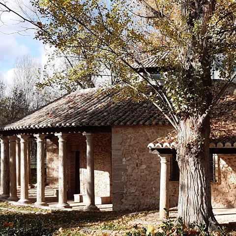 Exterior del Centro de Interpretación de El Peral