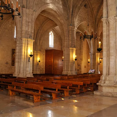 Interior de la iglesa de San Pedro