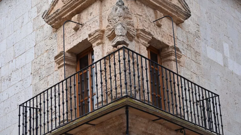 Detalle de la esquina de Alcañabate en La Roda