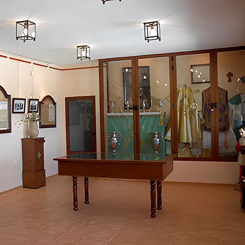 Exposición en el museo del Santuario Virgen de las Viñas de Tomelloso