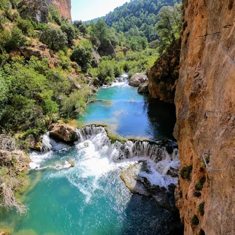 Barranquismo en el Ventano del Diablo, provincia de Cuenca
