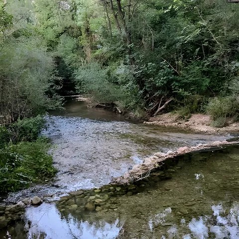 Vista de los Alejos, el río Mundo a su paso por Molinicos