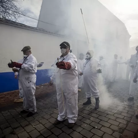 Pirotecnica en la Fiesta de las Paces de Villarta de San Juan