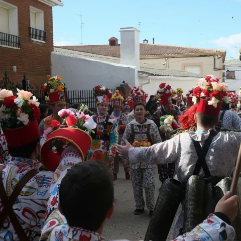 Endiablados bailando en la celebración