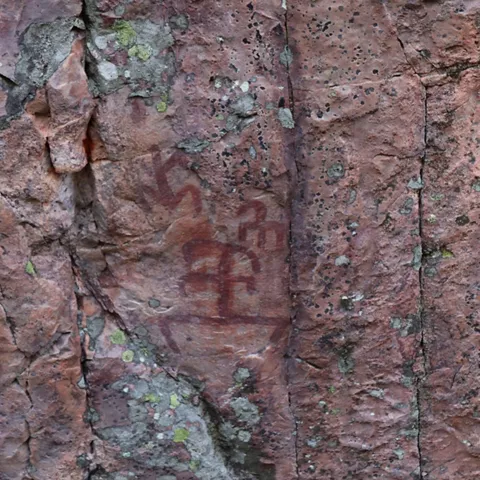 Morrón del Pino. Detalle antropomorfo de arte rupestre en Fuencaliente