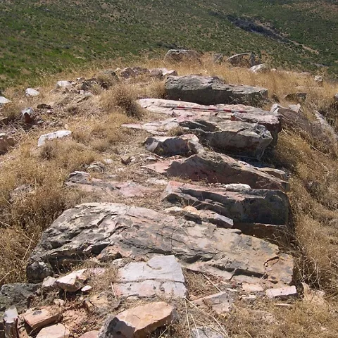 Zona superior del yacimiento Sala de los Moros de Argamasilla de Calatrava