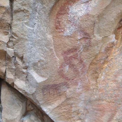 Detalle de pintura rupestre en el Chorrero, Puertollano