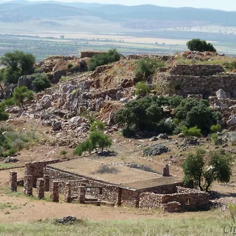 Yacimiento arqueológico del Cerro de la Encantada
