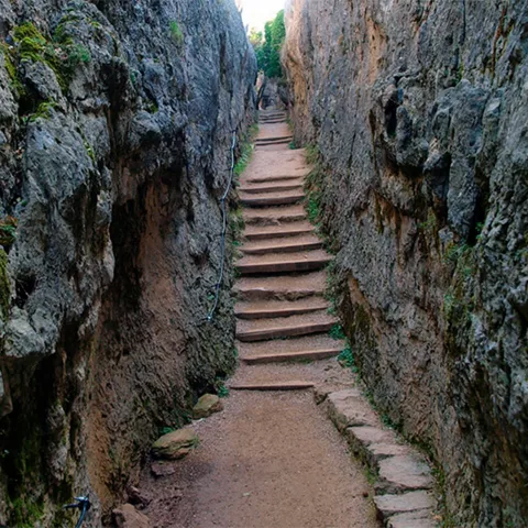 Sendero en la Ciudad Encantada de Cuenca