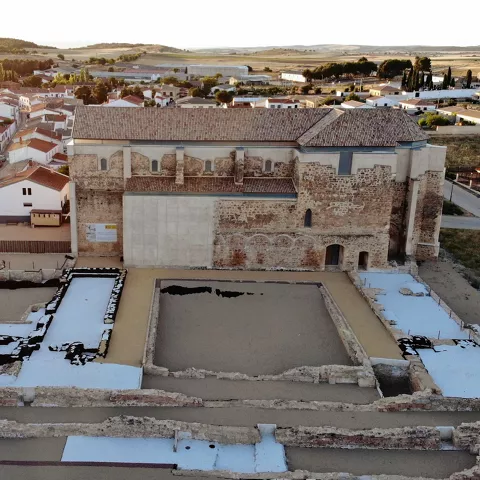 Vista aérea del Convento de los Dominicos de Villaescusa de haro