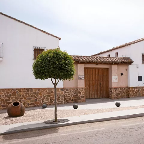 Fachada del museo etnográfico de Chillón