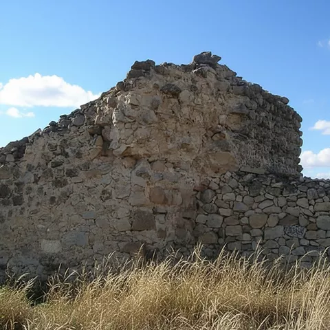 Restos de edificación tradicional de piedra