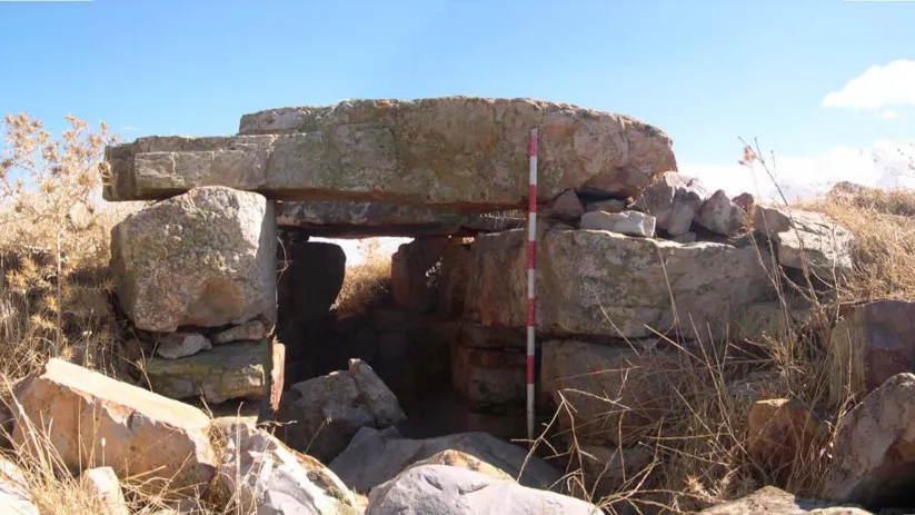 Cámara interior y corredor del yacimiento Sala de los Moros