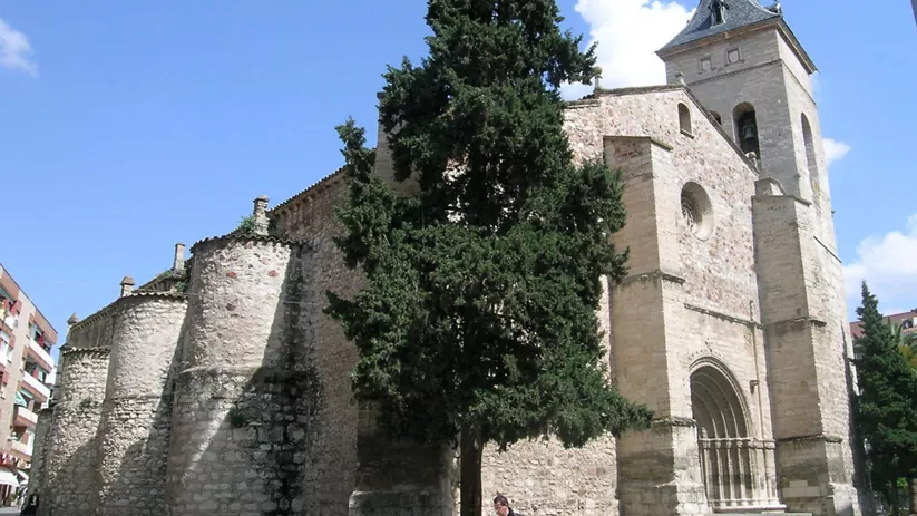 Iglesia de San Pedro de Ciudad Real, fachada principal