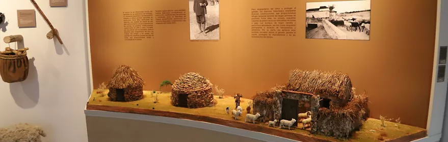 Bombo, chozo y aprisco en el Museo del Queso Manchego de Manzanares