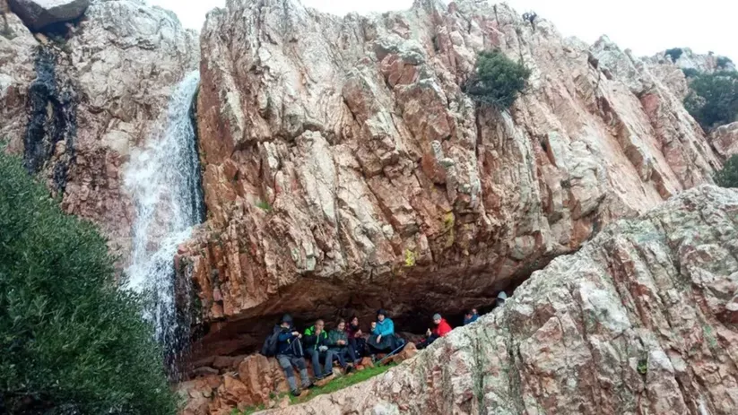 Visita al abrigo rupestre del Chorrero en Puertollano