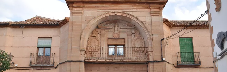 Fachada de la Casa del Arco de Villanueva de los Infantes