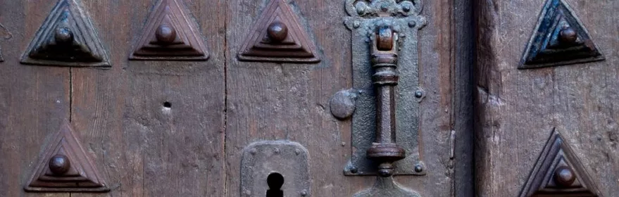 Detalle de la iglesia de SanJuan Bautista de Argamasilla de Alba