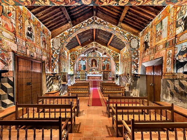Interior de la ermita de Belén de Liétor