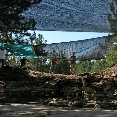 Preparación de la cuadrícula en el yacimiento de Las Hoyas
